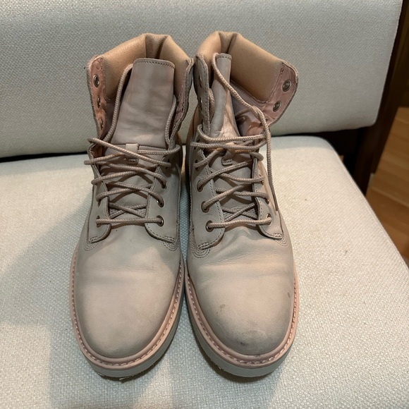 Timberland pink suede booties size 7 - Picture 3 of 4